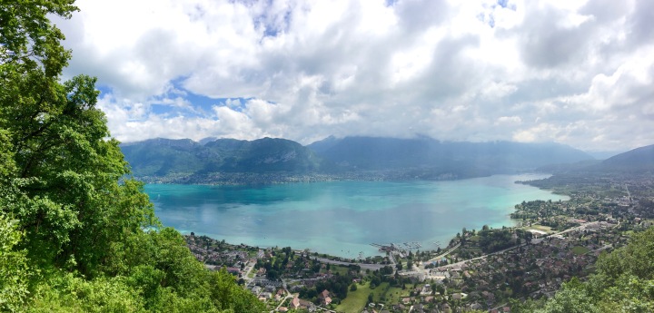 panorama lac annecy